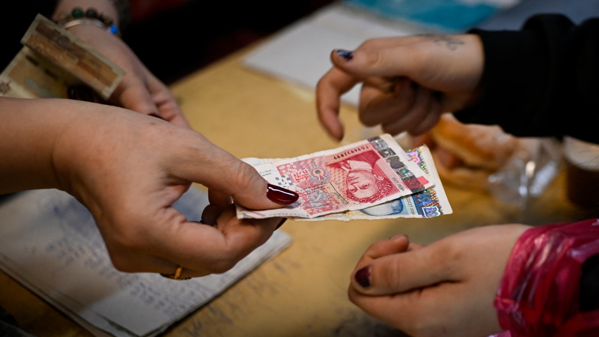 Bulgarie adopte l'euro: leçons pour la souveraineté africaine