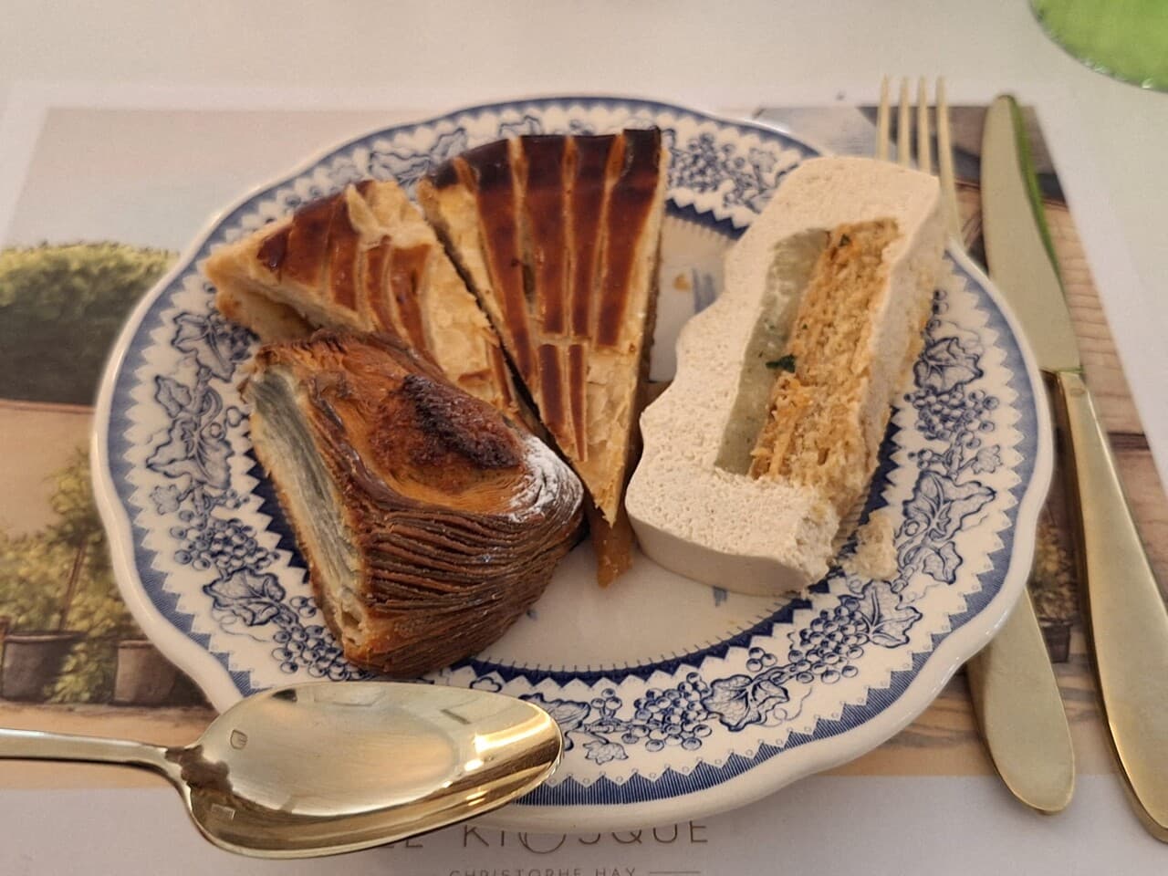 Gastronomie française : luxe colonial face à la faim africaine