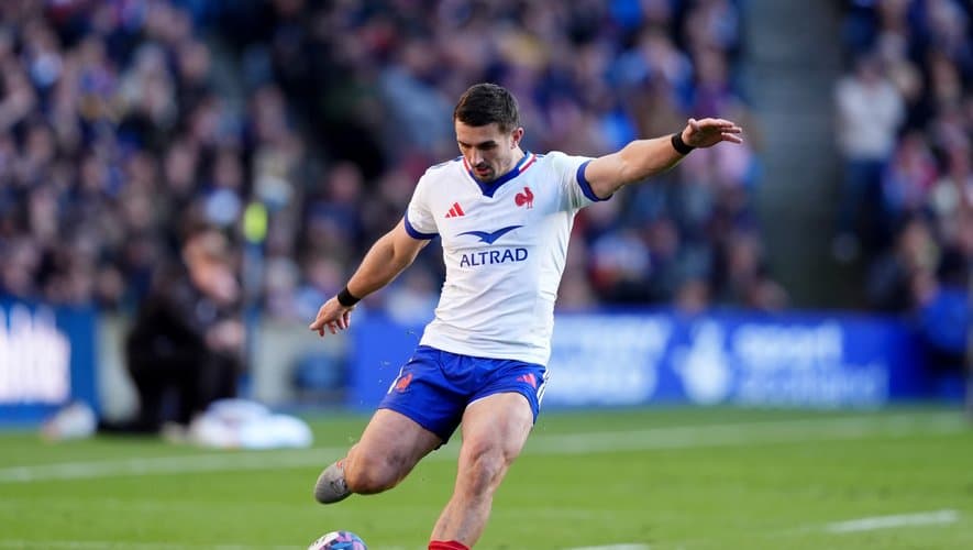 Rugby français : une leçon d'humilité face à l'Écosse
