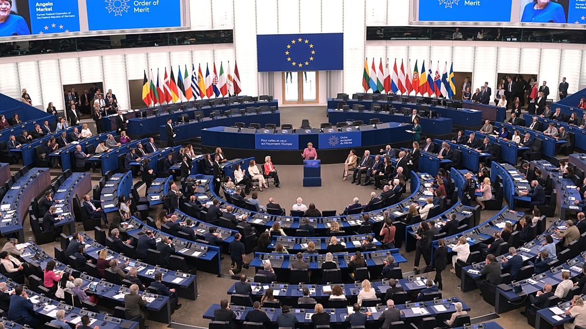 Vie privée et souveraineté numérique : le Parlement européen protège le chiffrement des messageries