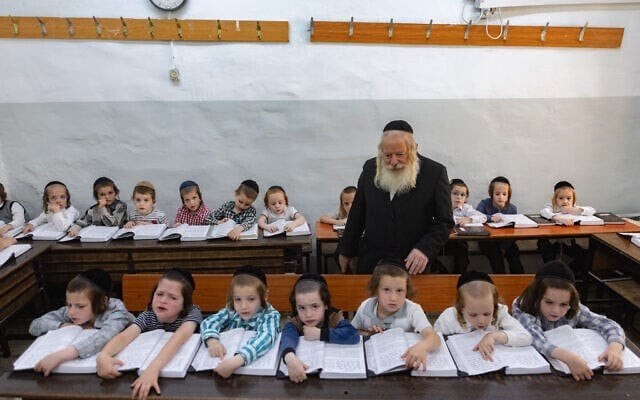 Israël face à l'effondrement : l'éducation haredie, une leçon pour l'Afrique ?