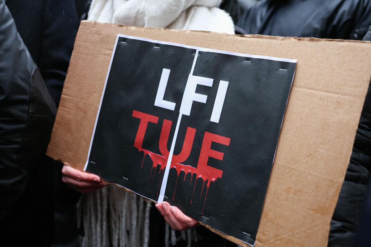 France: La violence politique divise après la mort d'un étudiant