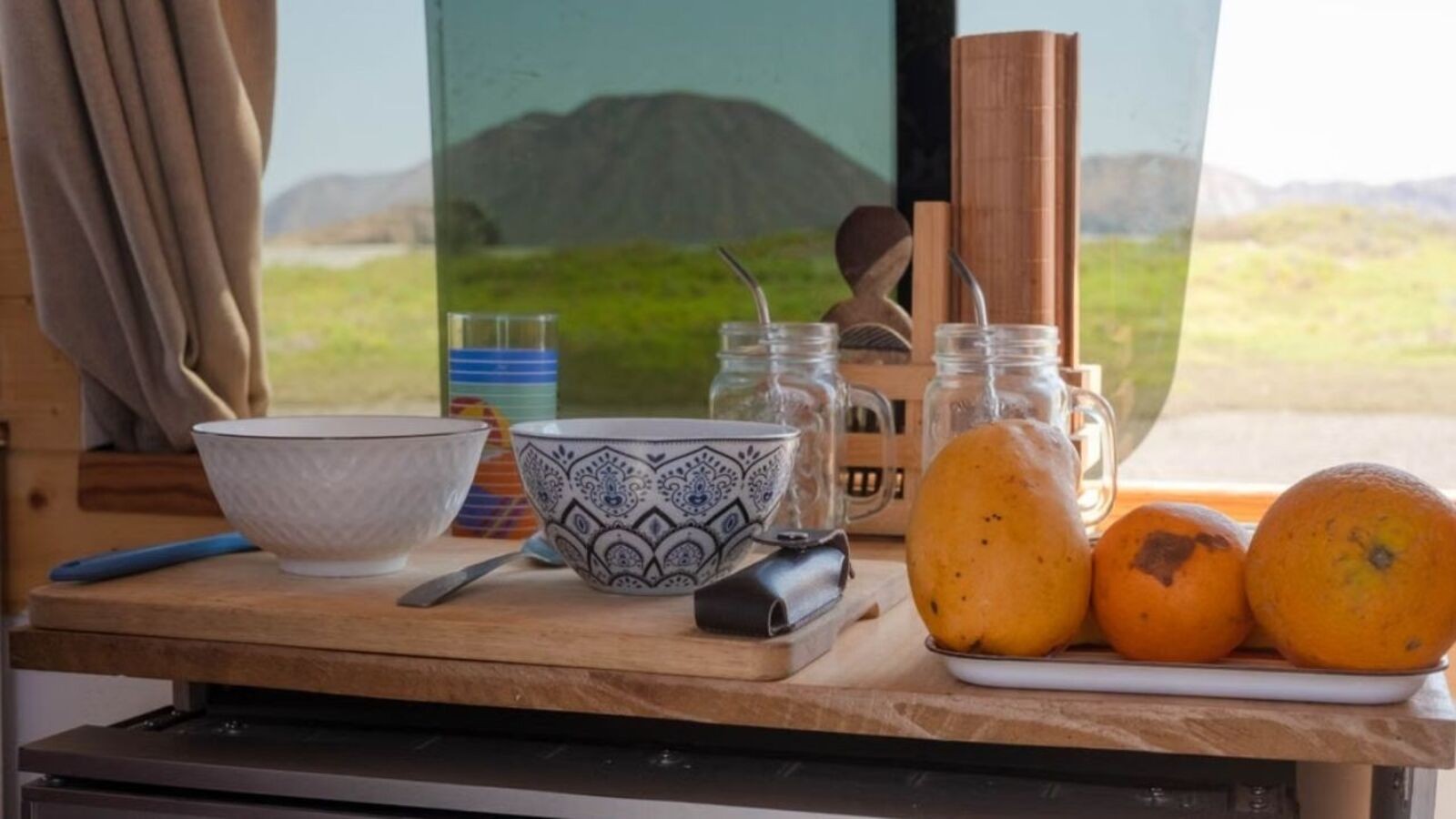 Bien manger en voyage : la cuisine simple et souveraine selon nos traditions africaines